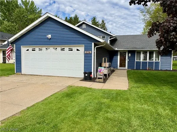 126 Valley Forge Circle, Elyria, OH 44035