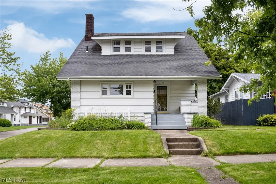 2206 S Linden Avenue, Alliance, OH 44601 - #1