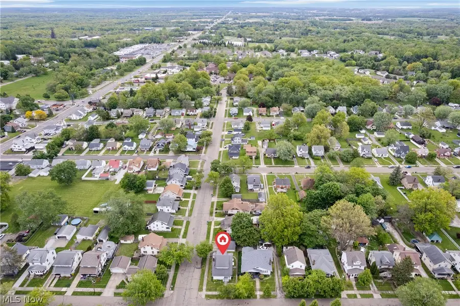 2206 S Linden Avenue, Alliance, OH 44601 - #3