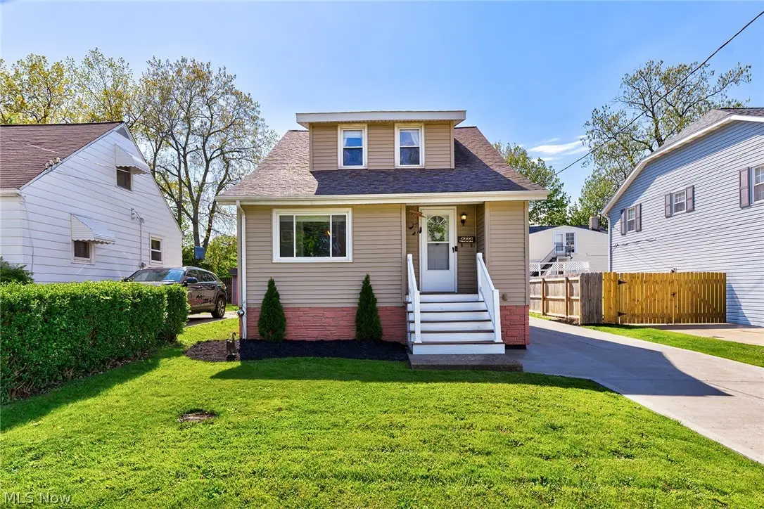 4664 Brookwood Drive, Brooklyn, OH 44144 - #1