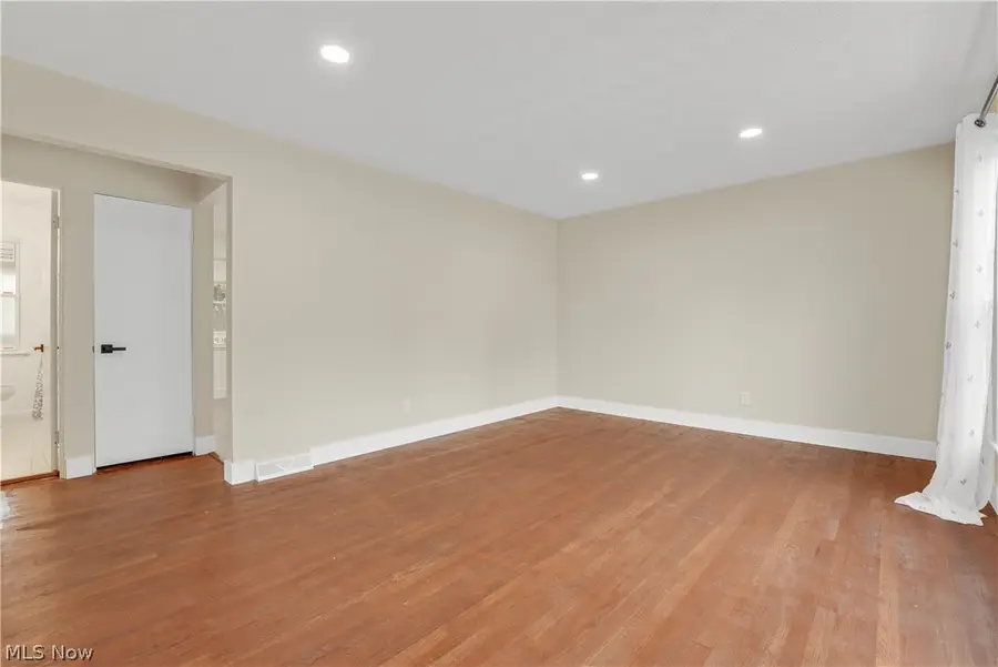 29050 Edgewood Drive, Willowick, OH 44095 - #3