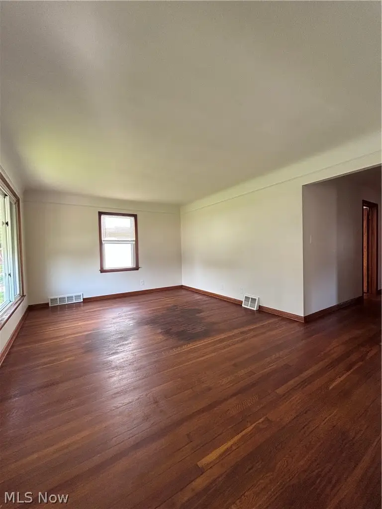 12117 Thraves Road, Garfield Heights, OH 44125 - #2