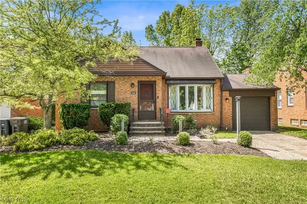 5448 Summit Road, Lyndhurst, OH 44124