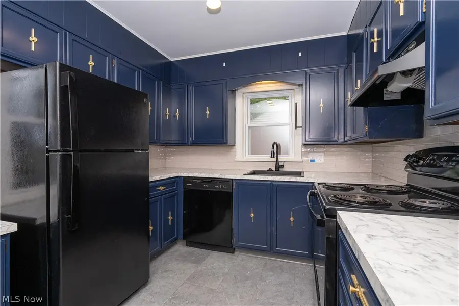 4020 Stratmore Avenue, Youngstown, OH 44511 - #3