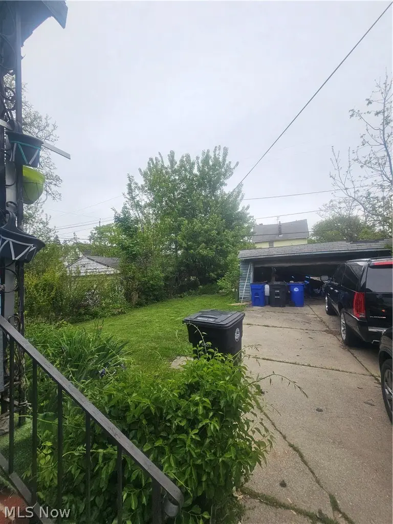 3297 E 116th Street, Cleveland, OH 44120 - #3