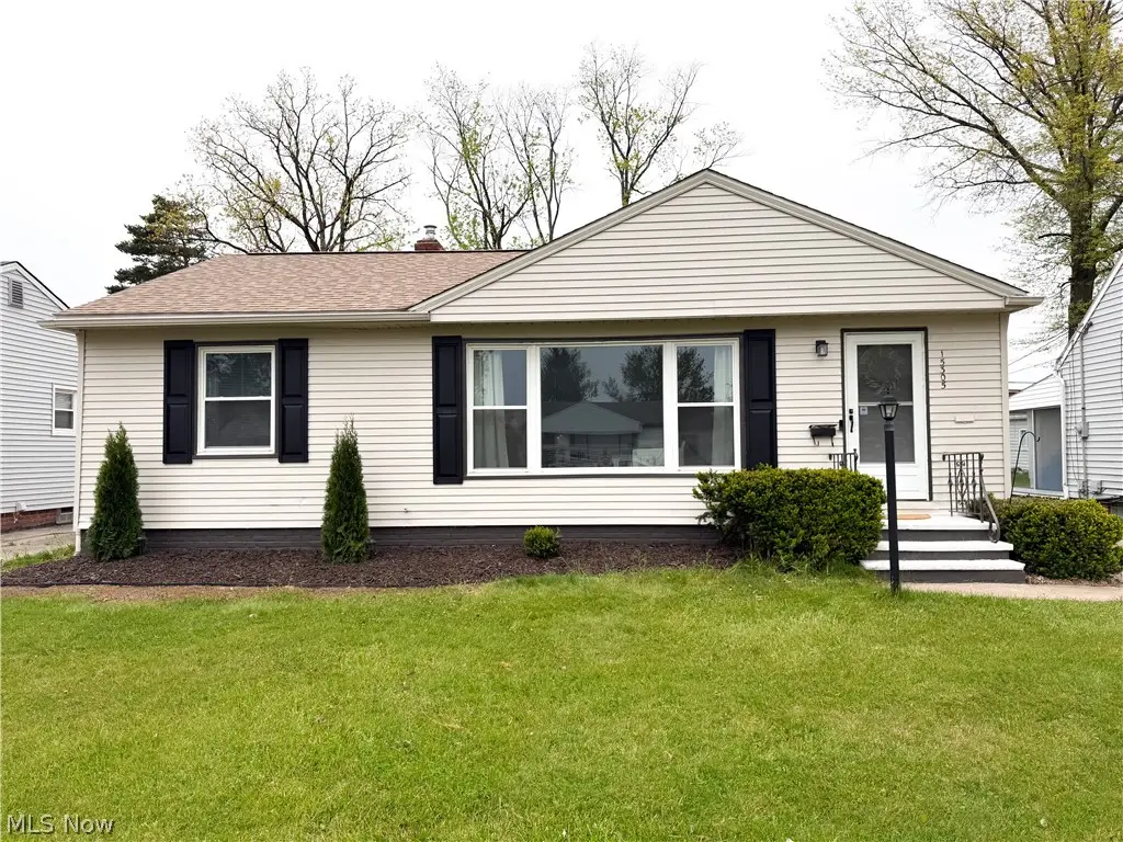 15305 Steinway Boulevard, Maple Heights, OH 44137 - #1