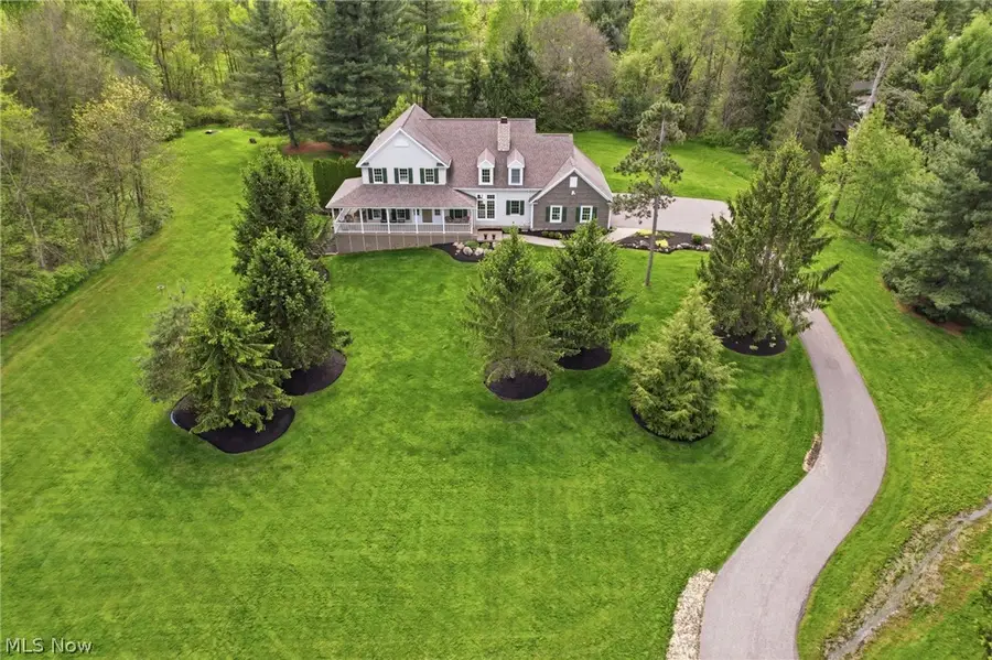 18130 Greatwood Lane, Chagrin Falls, OH 44023 - #2