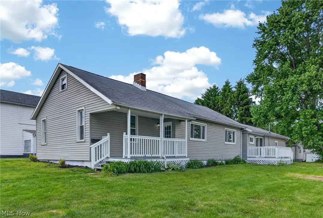 533 W Bank Street, Uhrichsville, OH 44683 - #1