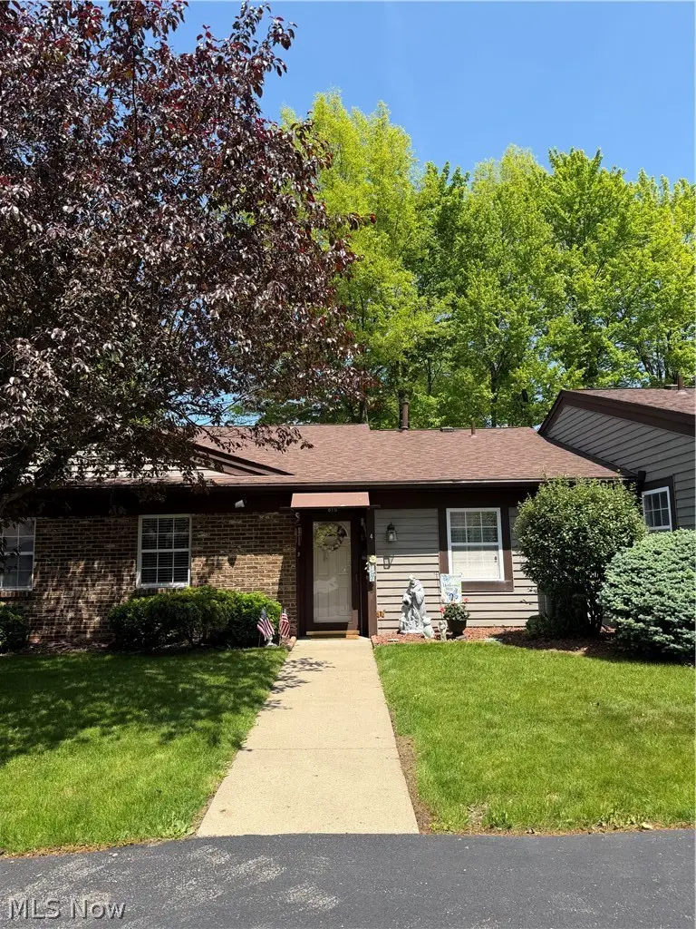 810 Nob Hill Drive, Niles, OH 44446 - #1