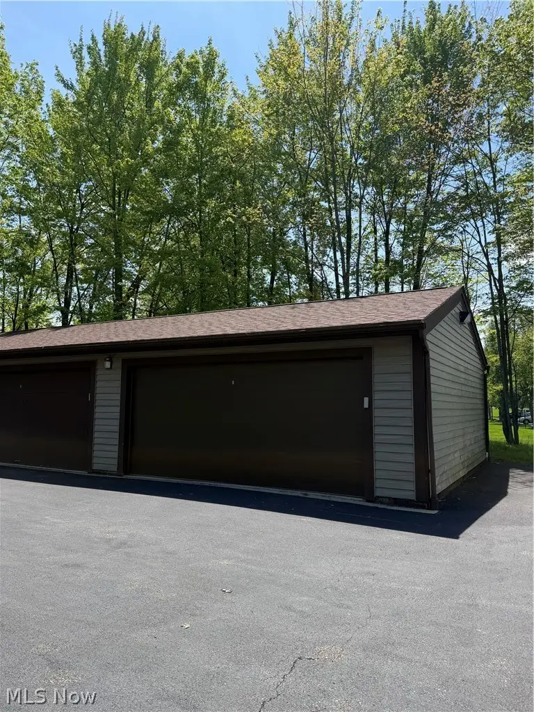 810 Nob Hill Drive, Niles, OH 44446 - #3