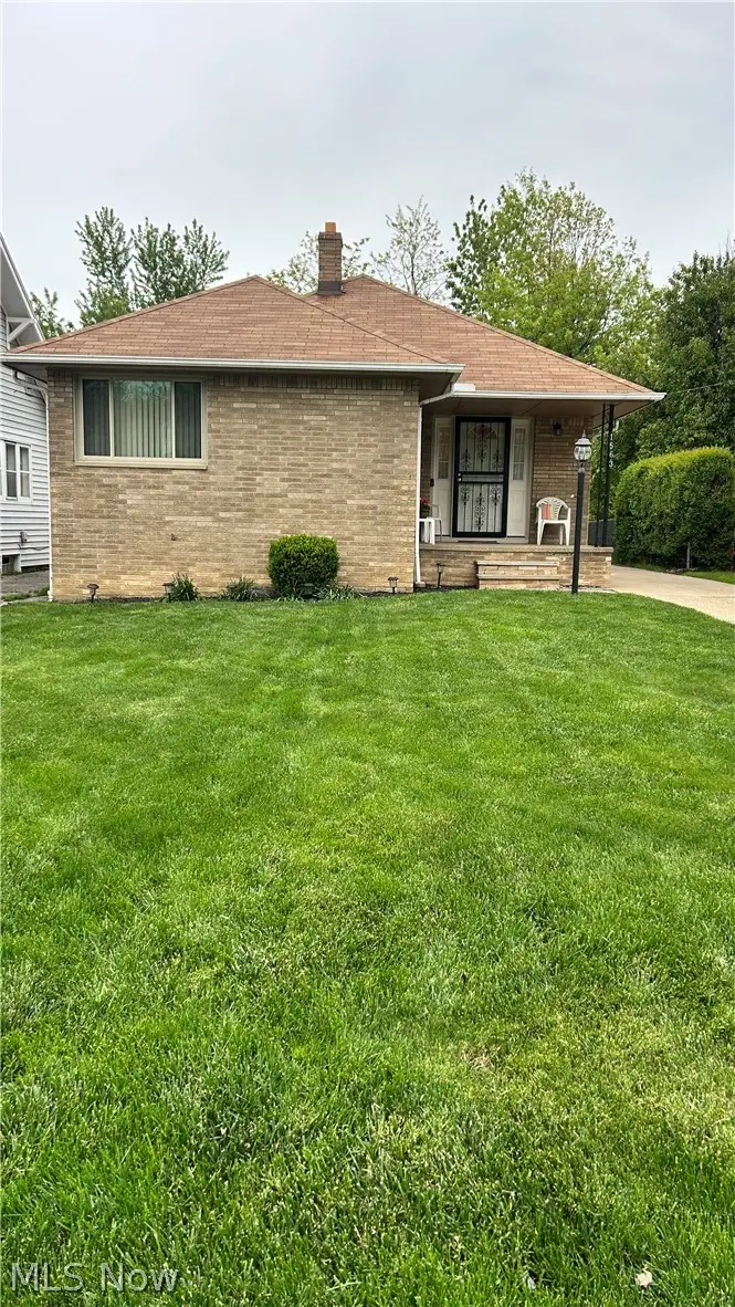 1563 E 196th Street, Euclid, OH 44117 - #1