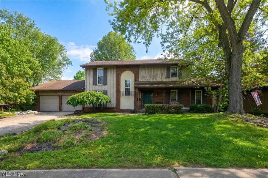 1805 Heritage Circle, Dover, OH 44622 - #2