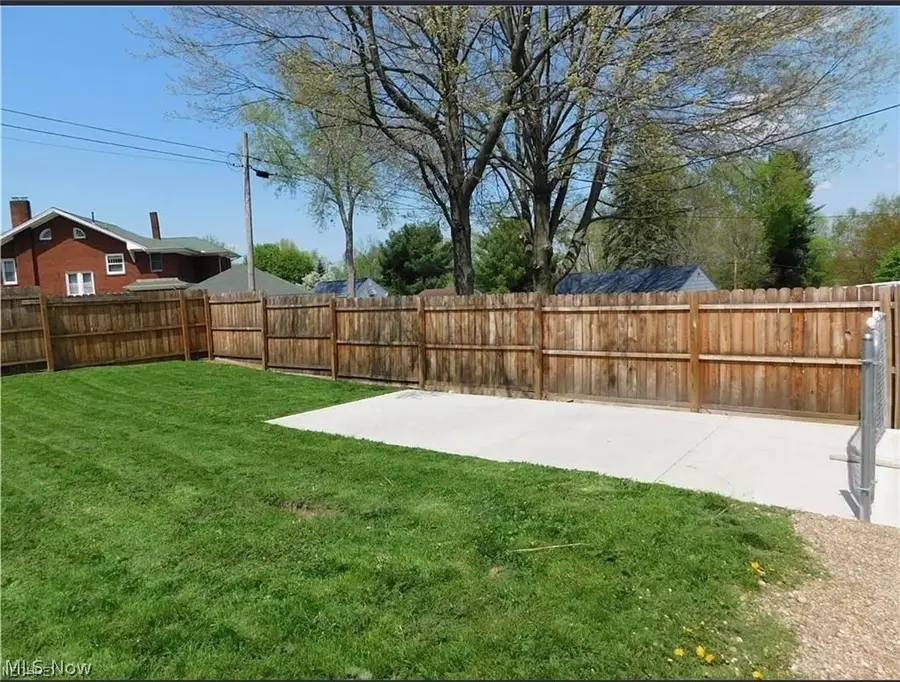 448 Cherry W Street, Canal Fulton, OH 44614 - #3