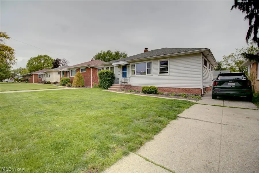 2118 Brookdale Avenue, Parma, OH 44134 - #3