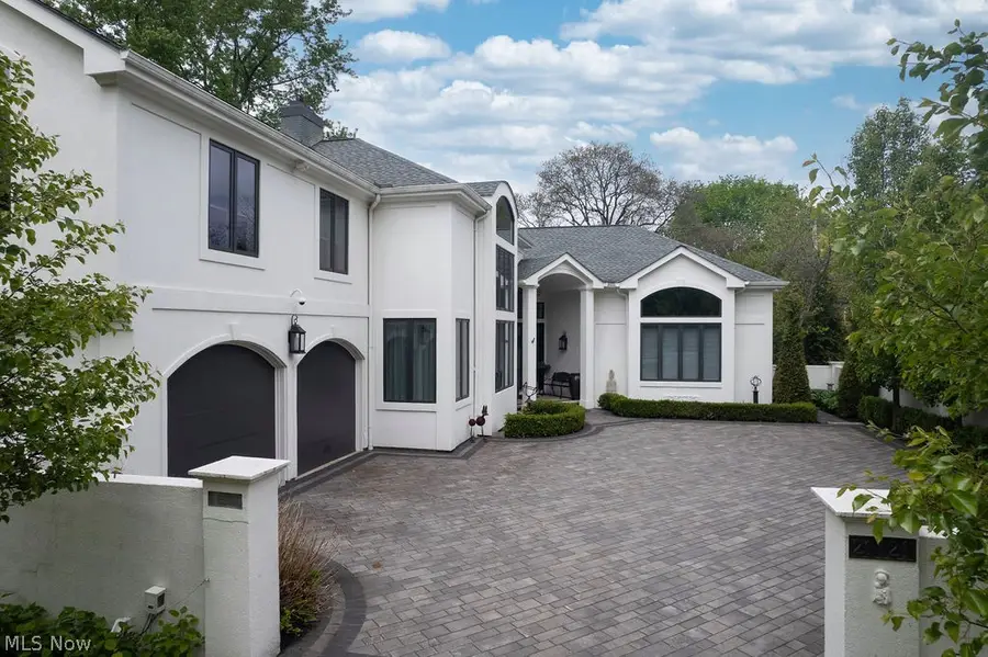 21121 S Woodland Road, Shaker Heights, OH 44122 - #2