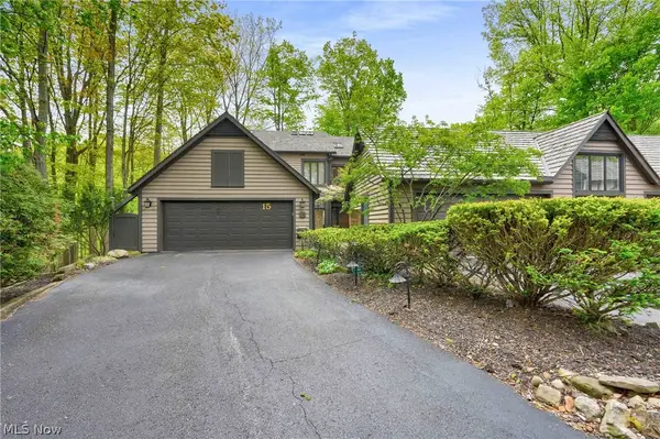 15 Hidden Valley, Rocky River, OH 44116