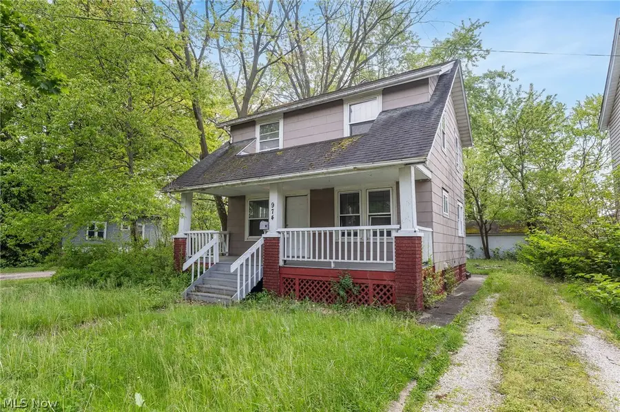 974 Lovers Lane, Akron, OH 44306 - #2