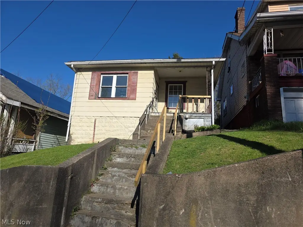 732 Kendall Avenue, Steubenville, OH 43952 - #1