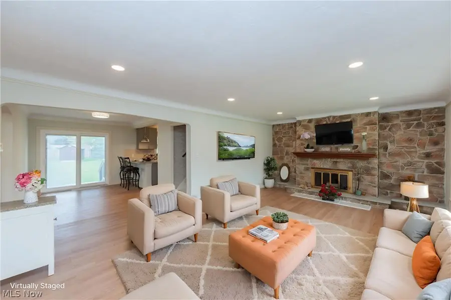 5906 Twin Lakes Drive, Parma, OH 44129 - #2