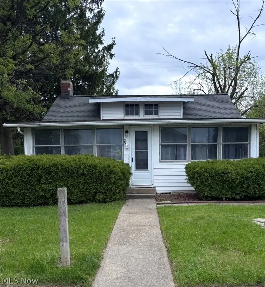 251 E 238th Street, Euclid, OH 44123 - #1