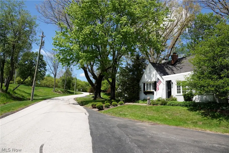 14661 Hillbrook N Lane #4, Chagrin Falls, OH 44022 - #3