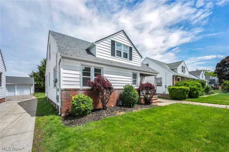 24831 Stephen Avenue, Euclid, OH 44123 - #3