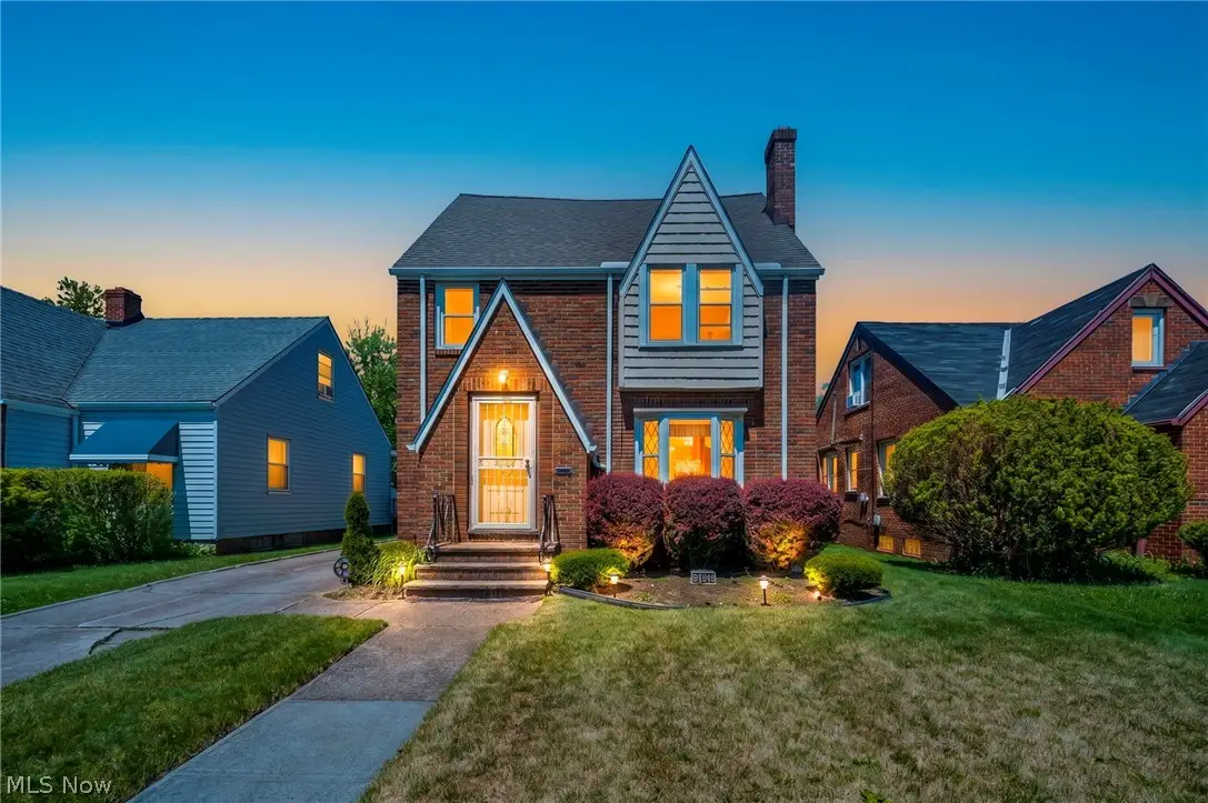 16005 Throckley Avenue, Cleveland, OH 44128 - #1