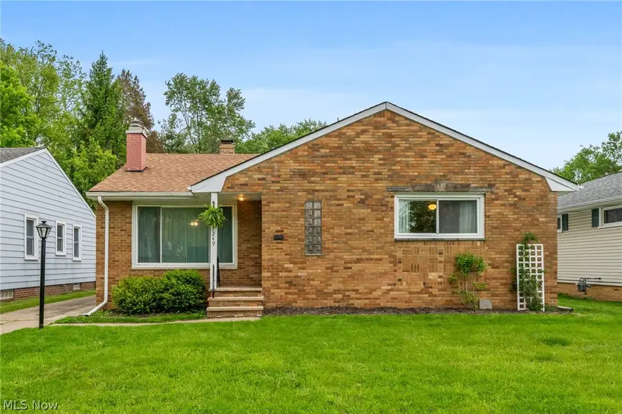 7249 Greenleaf Avenue, Parma, OH 44130 - #2