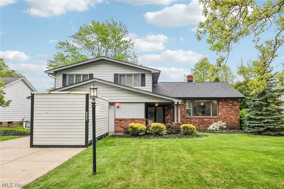 5420 Bluebell Drive, Lyndhurst, OH 44124 - #1