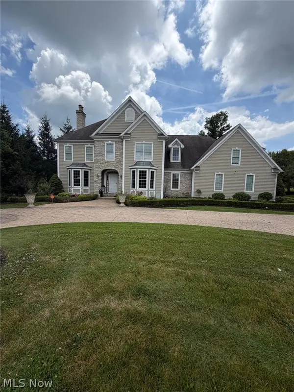 915 Creek View Drive, Aurora, OH 44202