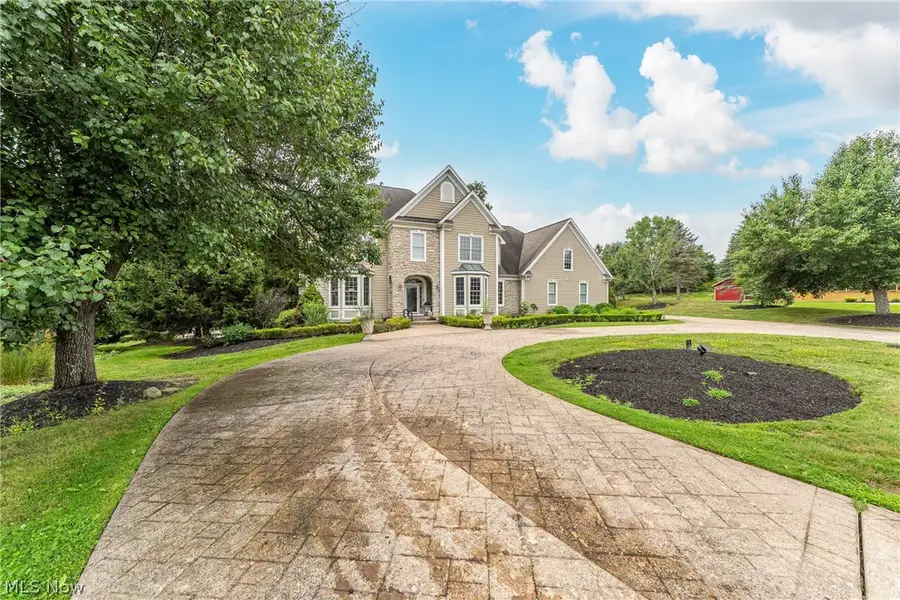 915 Creek View Drive, Aurora, OH 44202 - #3