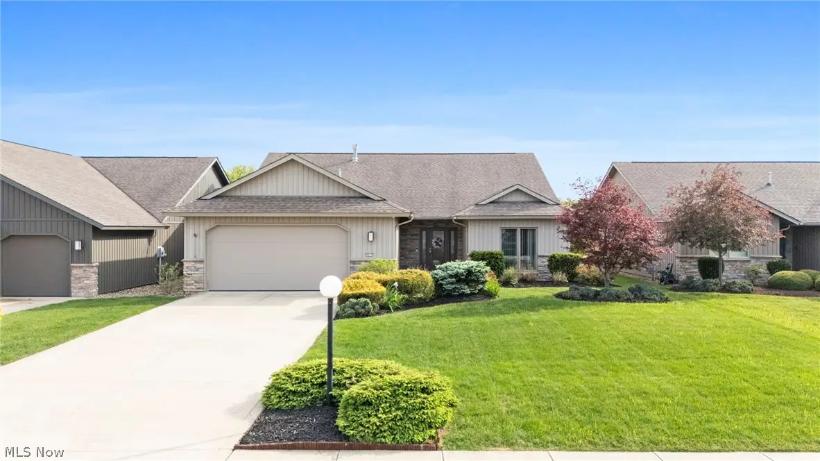 9070 Hummingbird Lane, North Ridgeville, OH 44039 - #1