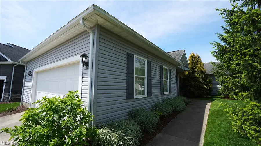 1166 Cobblestone Drive, Tallmadge, OH 44278 - #2