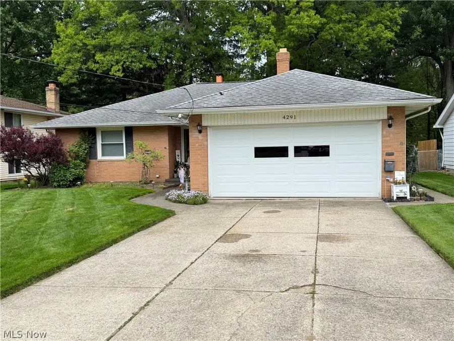 4291 Brendan Lane, North Olmsted, OH 44070 - #2