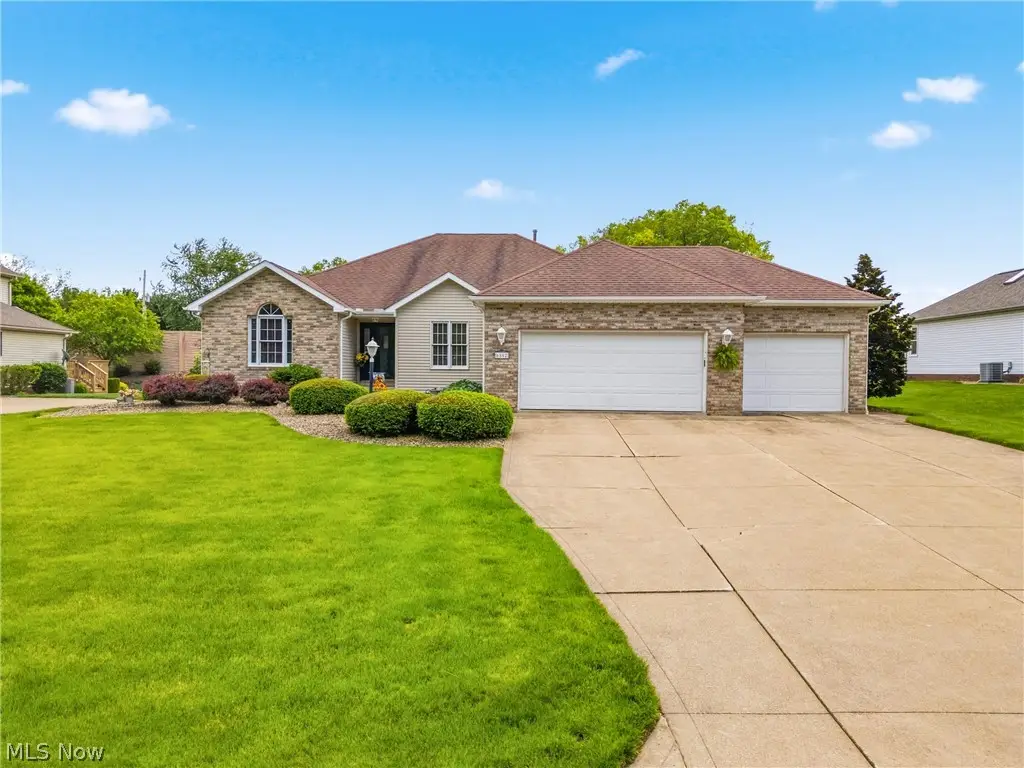 6862 Red Deer Nw Circle, Canton, OH 44708 - #1