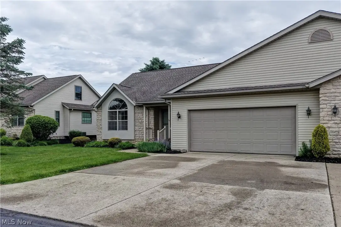 611 Pond View Nw Circle, Strasburg, OH 44680 - #1