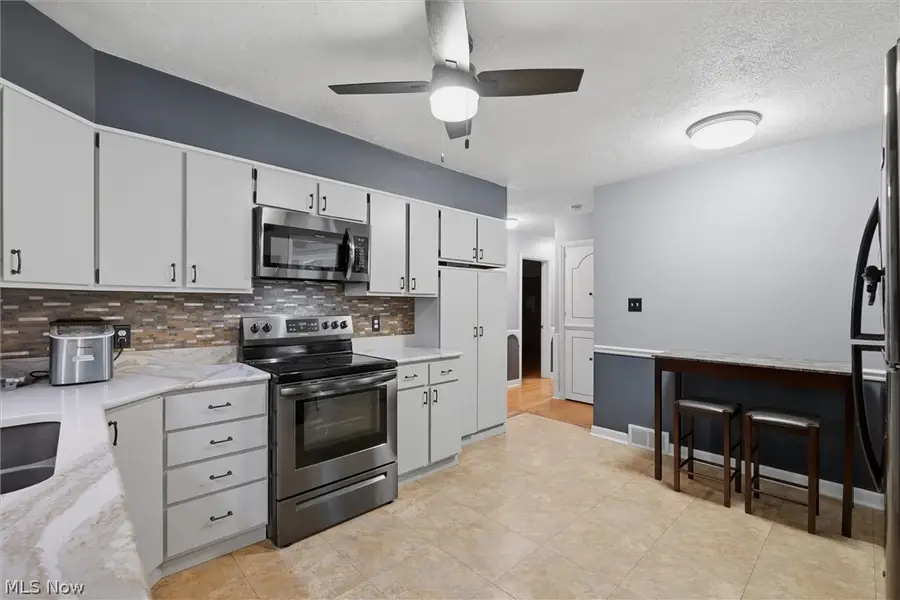 765 Ewing Road, Youngstown, OH 44512 - #3