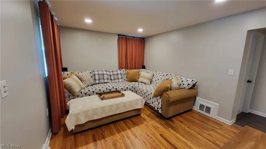 5110 Montauk Avenue, Parma, OH 44134 - #2
