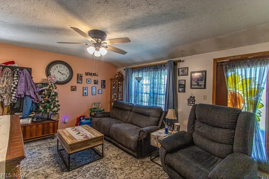 612 High Avenue, Niles, OH 44446 - #2