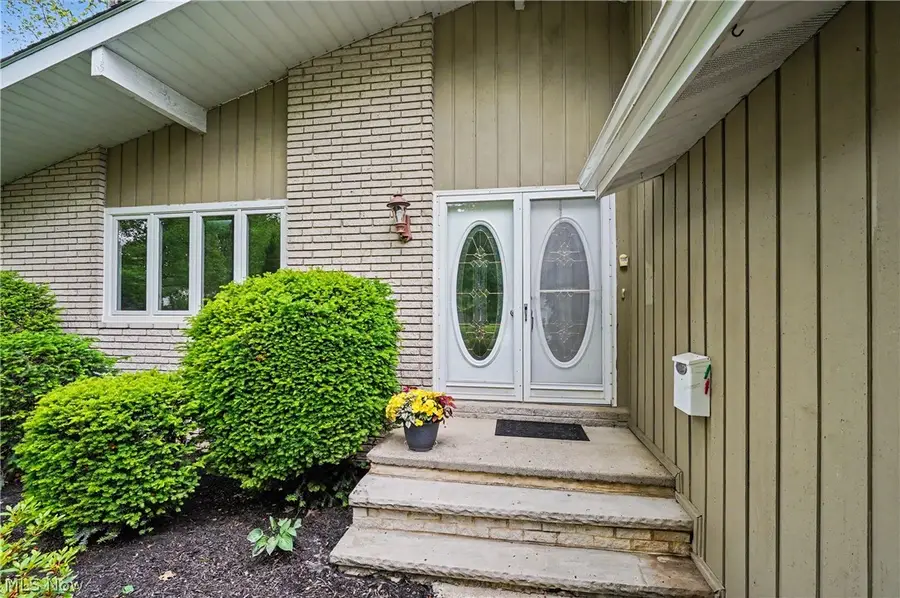 6536 Duneden Avenue, Solon, OH 44139 - #2
