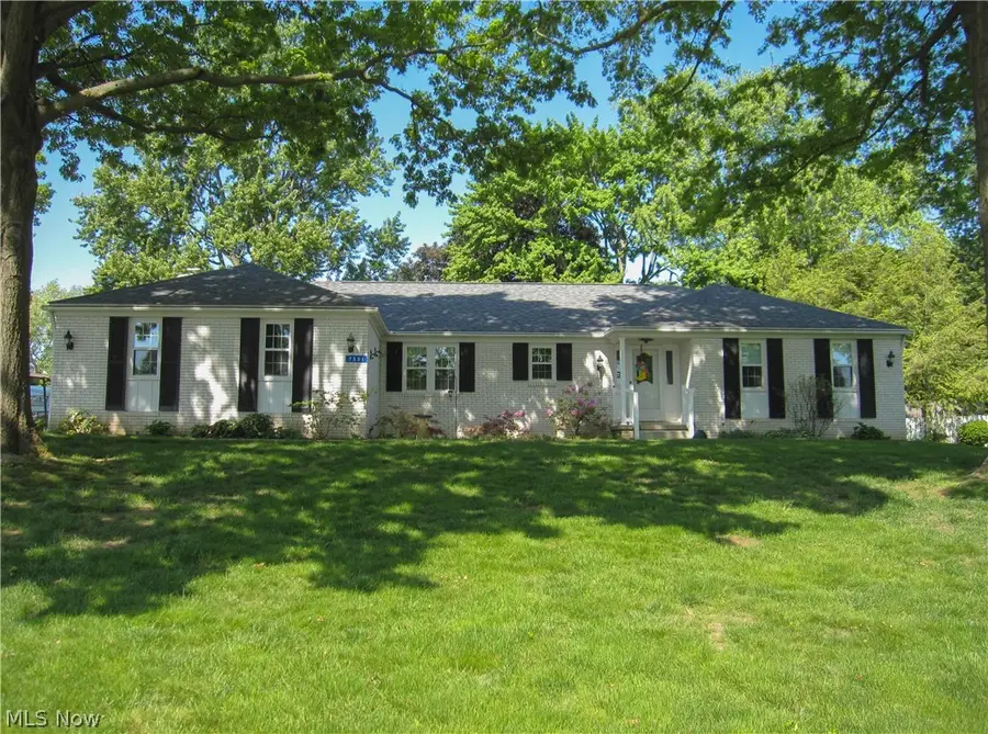 7351 Starcliff Nw Avenue, North Canton, OH 44720 - #2