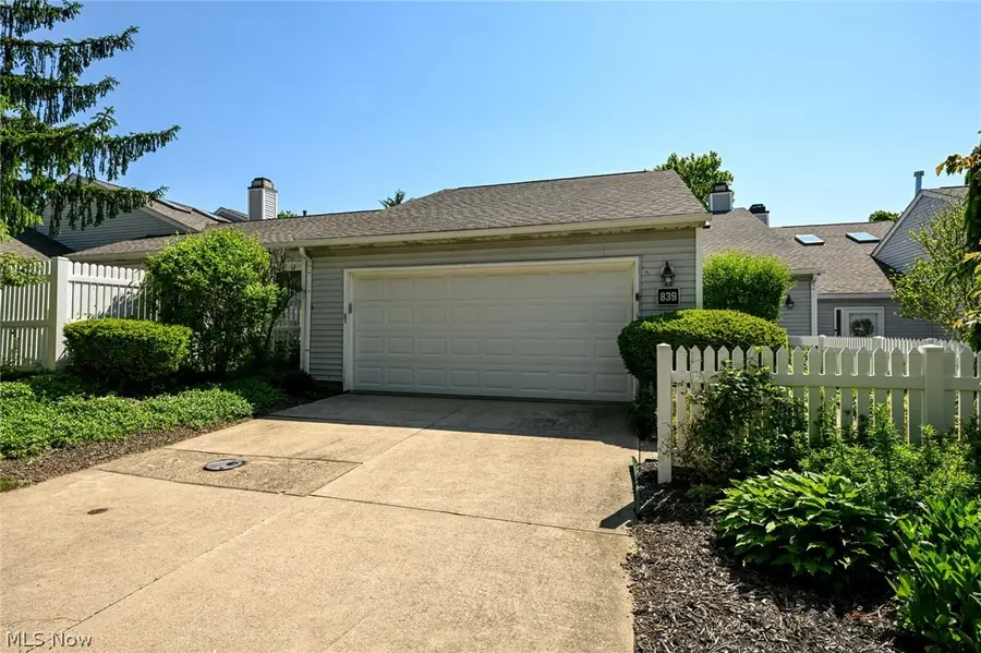 839 Sutton Place, Akron, OH 44313 - #2