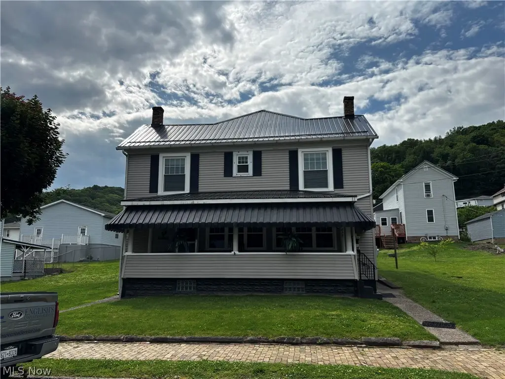 238 Indiana Avenue, Chester, WV 26034 - #1