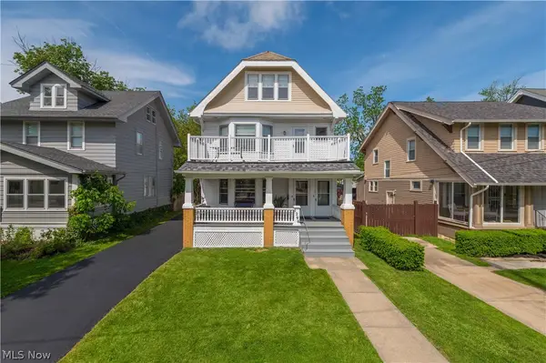1296 Cook Avenue, Lakewood, OH 44107