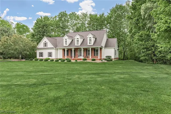 16820 Staffordshire Court, Chagrin Falls, OH 44023
