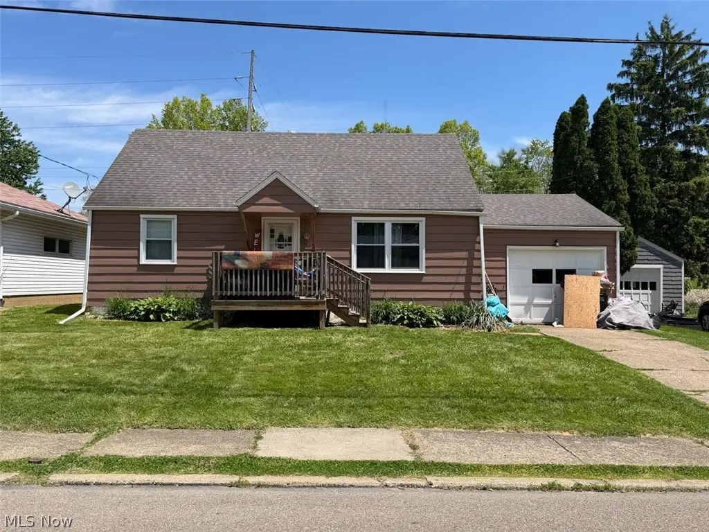 54 16th Se Street, Massillon, OH 44646 - #1