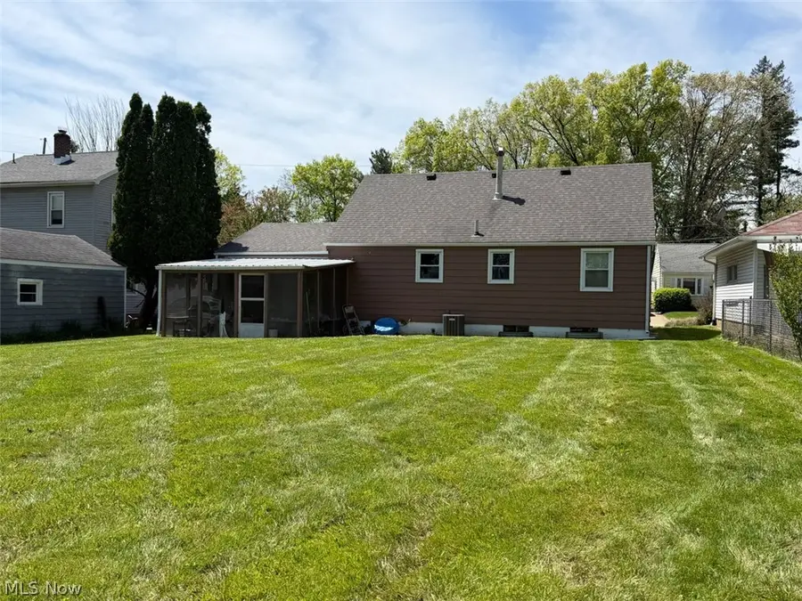 54 16th Se Street, Massillon, OH 44646 - #3