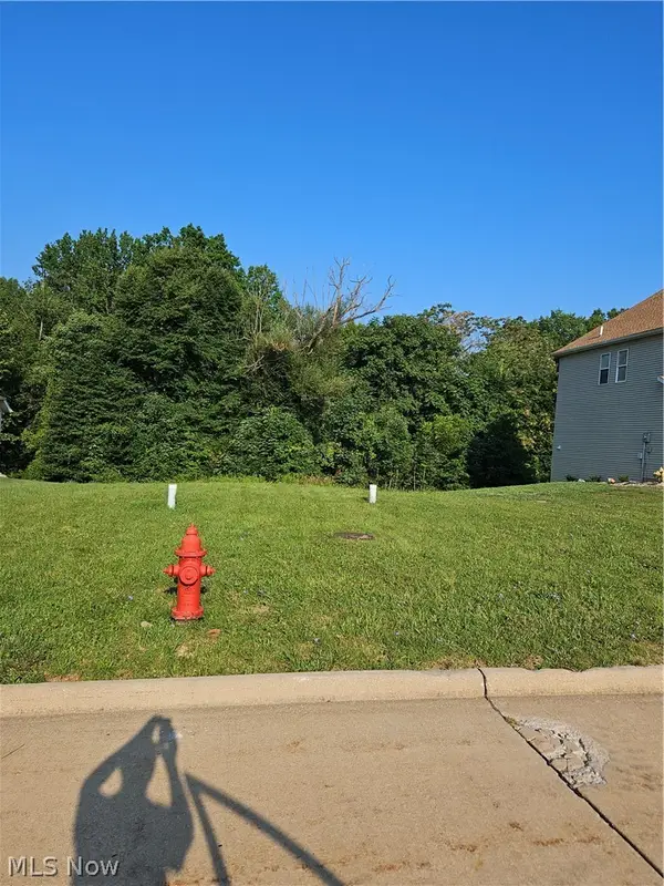 6318 Valley Ranch Drive, Maple Heights, OH 44137