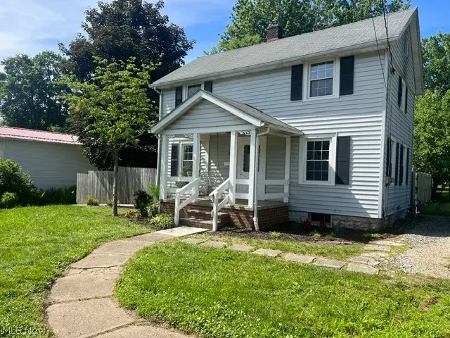 140 South Nw Street, Navarre, OH 44662 - #3