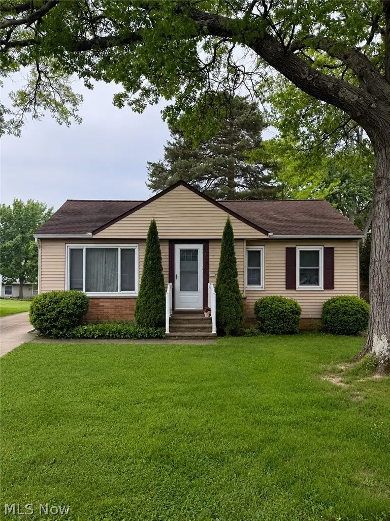 1372 Churchill Road, Lyndhurst, OH 44124 - #1